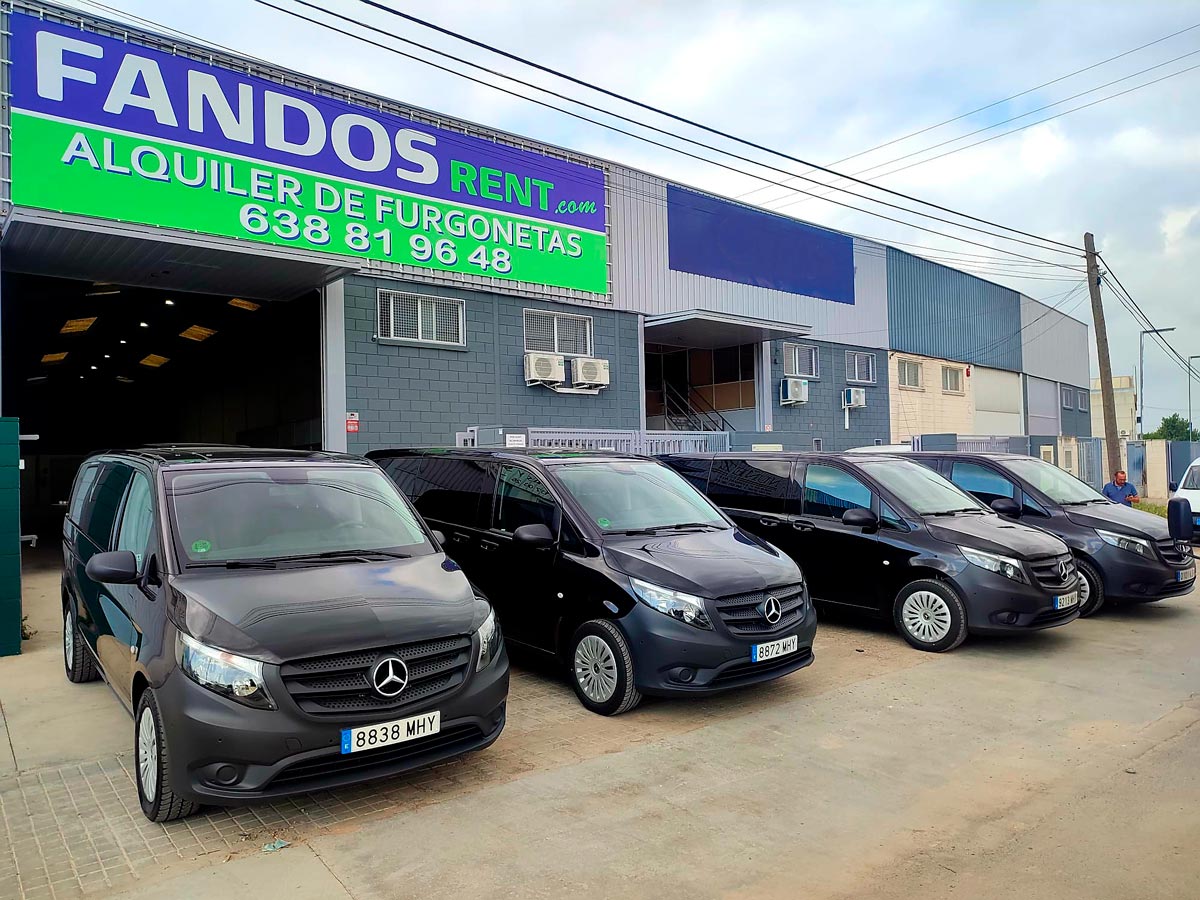 Sede de FANDOS Rent en Paterna con furgonetas 9 plazas