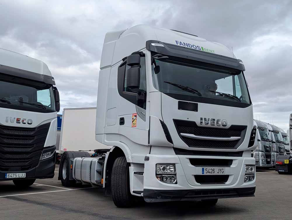 Alquiler de camión o cabeza tractora con FANDOS Rent