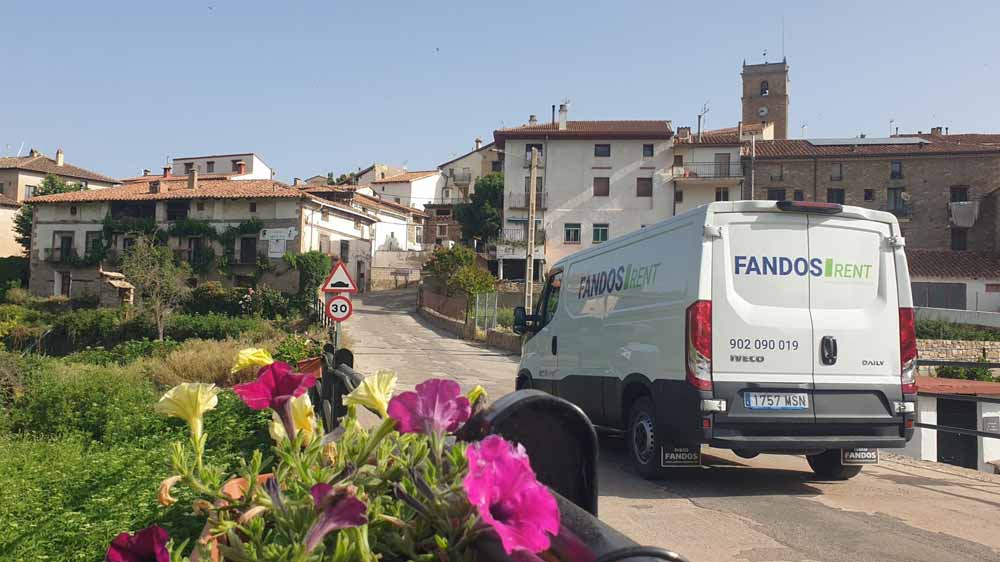 Alquiler de furgonetas para pueblos este verano