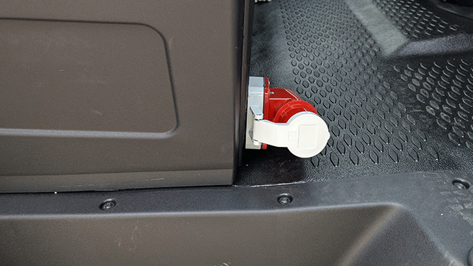 Furgoneta-frigorifica-16m3-bitemperatura (1) Furgón frigorífico en trayecto por Teruel