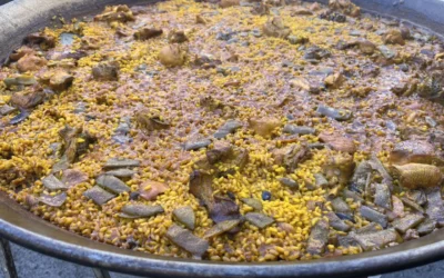 Día Mundial de la Paella: cómo FANDOS Rent te ayuda a celebrar con la mejor logística